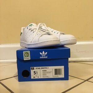 Adidas Stan Smith J KIDS SIZE 5.5/ Women’s 6.5